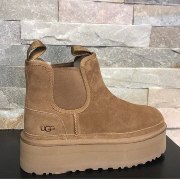 UGG Women's Neumel Platform Chelsea Boot - Picture 1 of 3